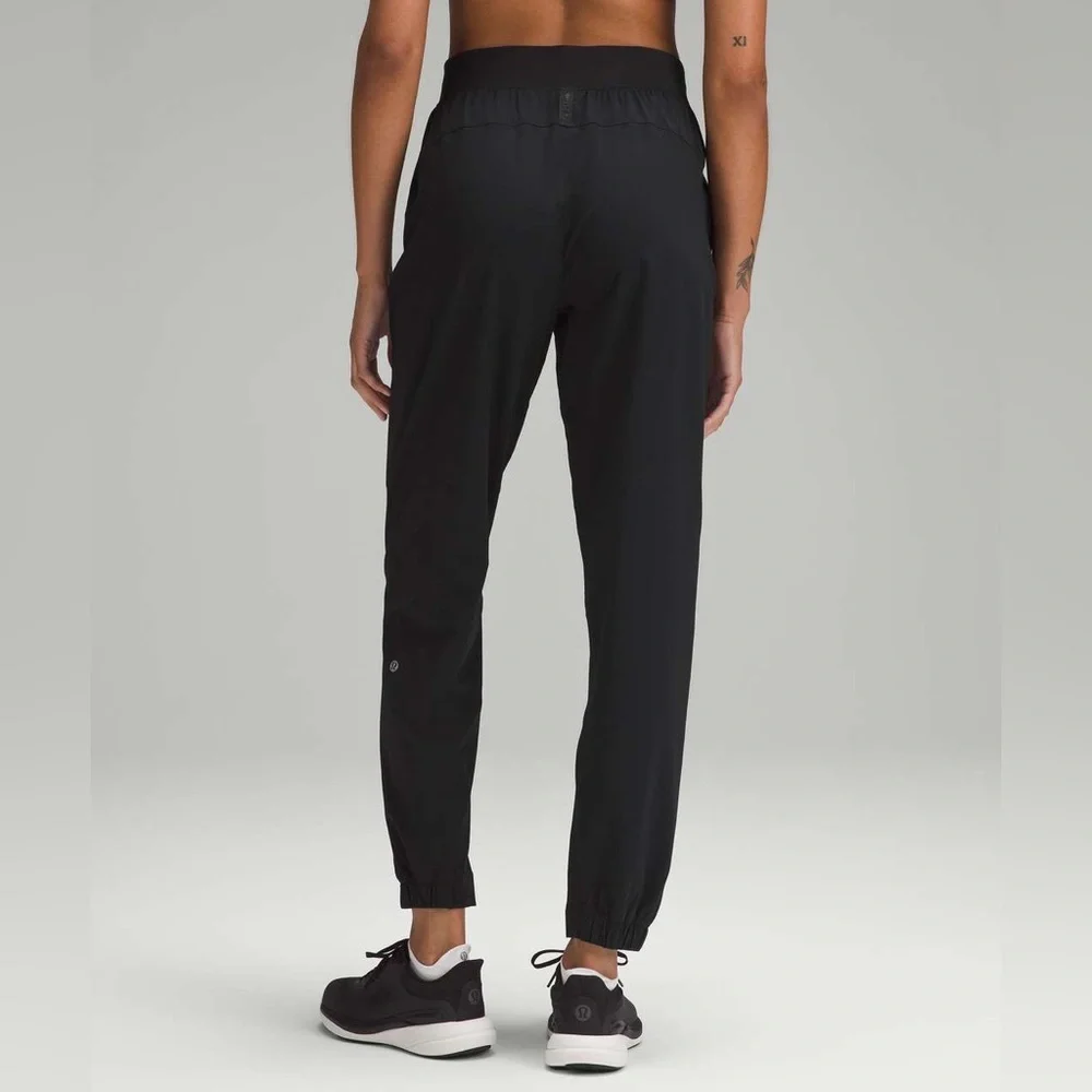 lululemon athletica lululemon license